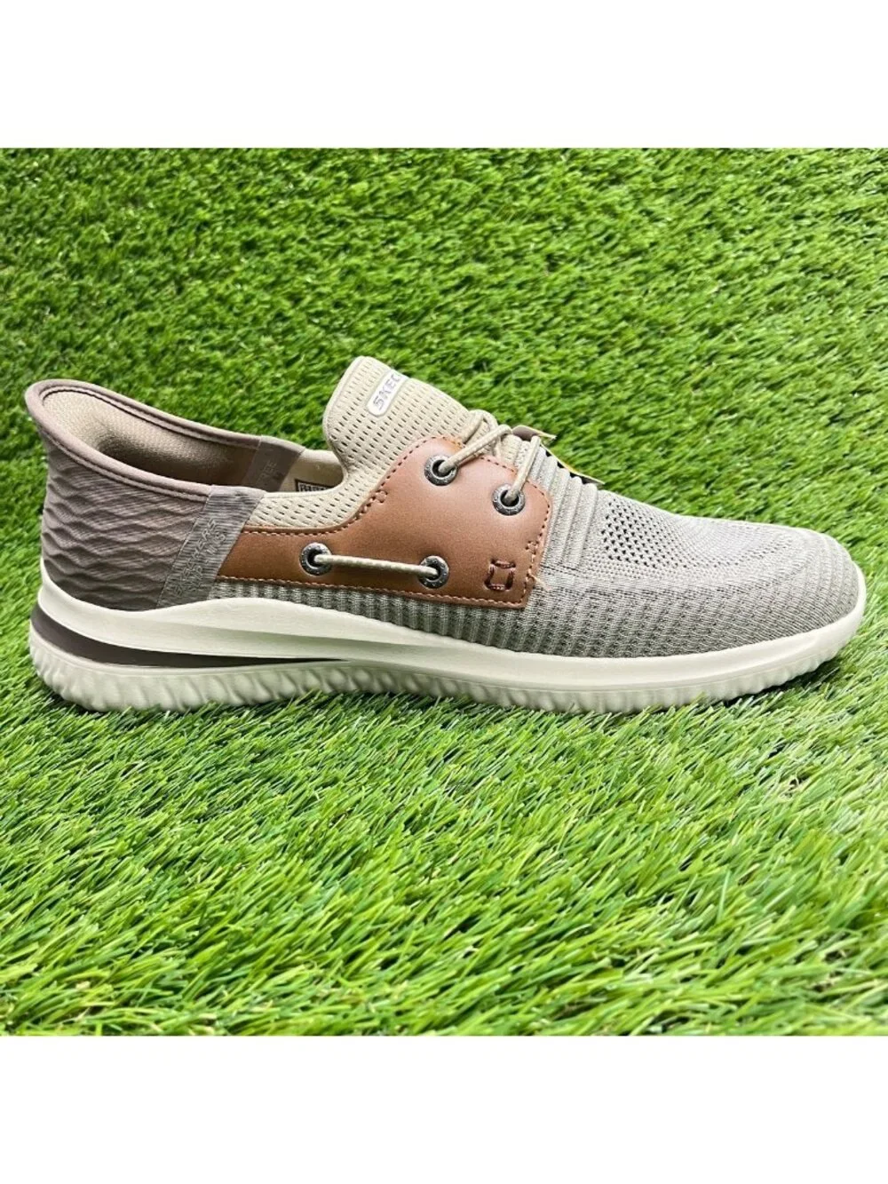 Skechers Delson 3.0 Roth Mens Size 9.5 Taupe Walking Running Shoes Sneakers
